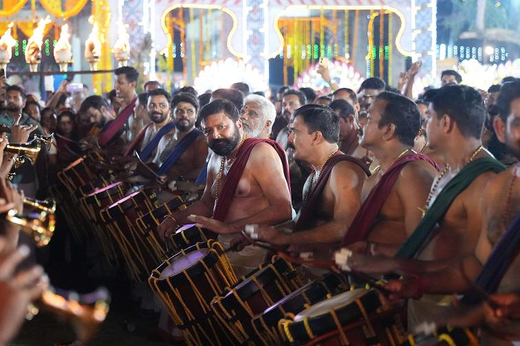 Kanadikavu Temple Ceremony